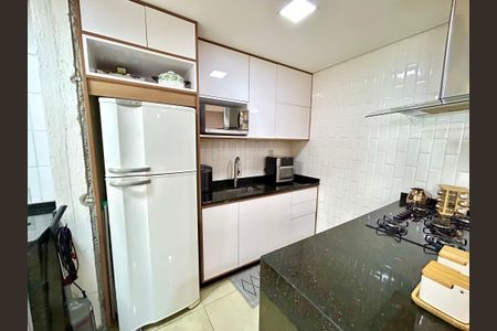Apartamento para alugar com 66m², 2 quartos e 1 vagaCozinha 