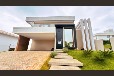 Casa de condomínio à venda com 1092m², 4 quartos e 9 vagasFachada