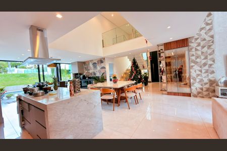 Casa de condomínio à venda com 1092m², 4 quartos e 9 vagasSala