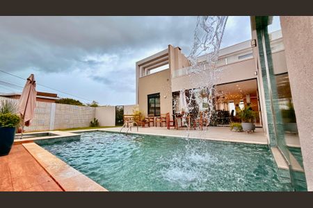 Casa de condomínio à venda com 1092m², 4 quartos e 9 vagasPiscina