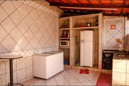 Casa para alugar com 260m², 4 quartos e 3 vagas