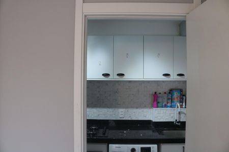 Quarto 1 de apartamento para alugar com 2 quartos, 34m² em Parque Industrial Tomas Edson, São Paulo