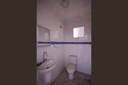 Casa à venda com 284m², 2 quartos e 4 vagas Casa à venda com 284m², 2 quartos e 4 vagasÁrea de Lazer - Banheiro