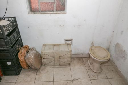 Casa à venda com 250m², 2 quartos e 5 vagasBanheiro de serviço