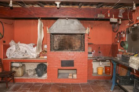 Casa à venda com 250m², 2 quartos e 5 vagasQuintal e Churrasqueira