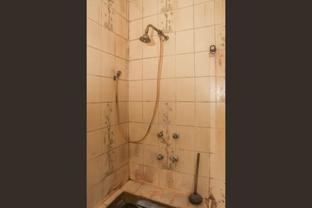 Casa à venda com 250m², 2 quartos e 5 vagasBanheiro da Suíte