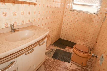 Casa à venda com 250m², 2 quartos e 5 vagasBanheiro Social