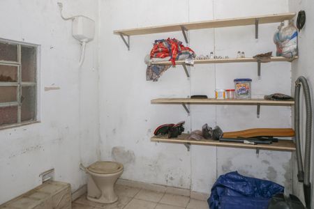 Casa à venda com 250m², 2 quartos e 5 vagasBanheiro de serviço