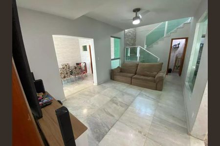 Casa para alugar com 3 quartos, 292m² em Ouro Preto, Belo Horizonte