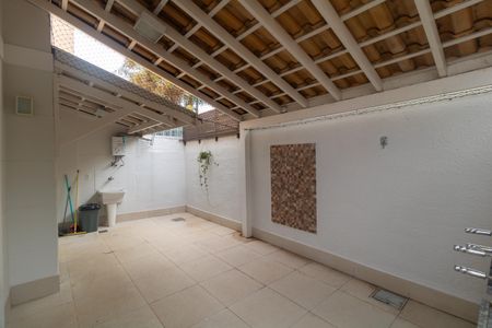 Casa de condomínio para alugar com 100m², 3 quartos e 2 vagasVaranda com churrasqueira