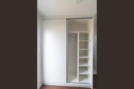 Casa de condomínio para alugar com 100m², 3 quartos e 2 vagasSuíte - Armário