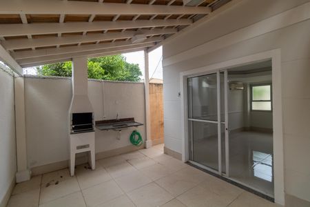 Casa de condomínio para alugar com 100m², 3 quartos e 2 vagasVaranda com churrasqueira