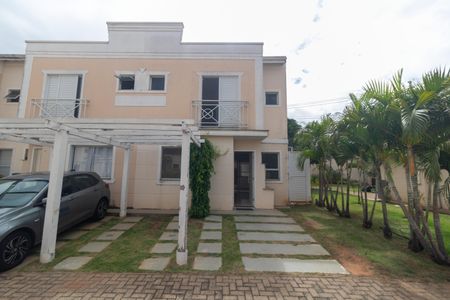 Casa de condomínio para alugar com 100m², 3 quartos e 2 vagasFachada