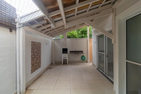 Casa de condomínio para alugar com 100m², 3 quartos e 2 vagasVaranda com churrasqueira