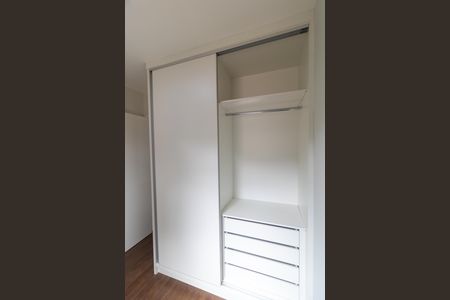 Casa de condomínio para alugar com 100m², 3 quartos e 2 vagasQuarto 01 - Armário