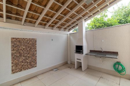 Casa de condomínio para alugar com 100m², 3 quartos e 2 vagasVaranda com churrasqueira