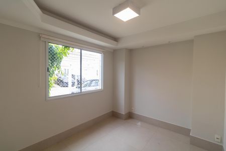 Casa de condomínio para alugar com 100m², 3 quartos e 2 vagasSalas