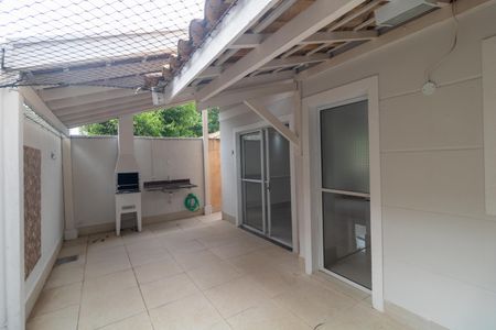 Casa de condomínio para alugar com 100m², 3 quartos e 2 vagasVaranda com churrasqueira