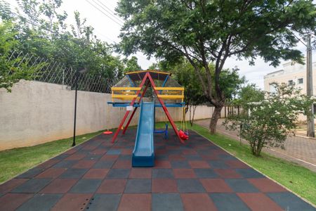 Casa de condomínio para alugar com 100m², 3 quartos e 2 vagasÁrea comum - Playground