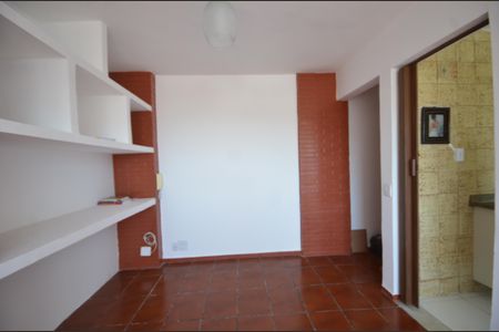 Sala de apartamento para alugar com 2 quartos, 50m² em Bento Ribeiro, Rio de Janeiro