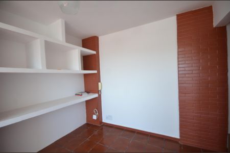 Sala de apartamento para alugar com 2 quartos, 50m² em Bento Ribeiro, Rio de Janeiro