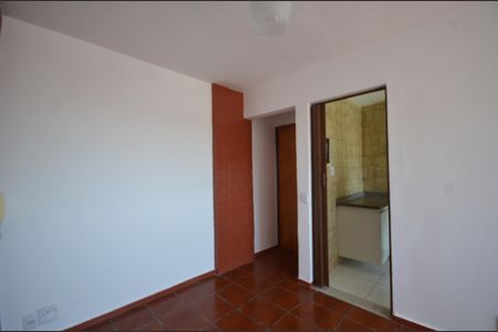 Sala de apartamento para alugar com 2 quartos, 50m² em Bento Ribeiro, Rio de Janeiro
