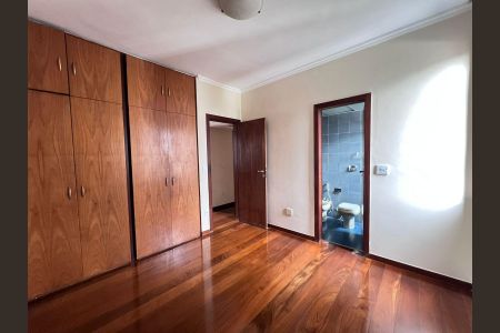 Apartamento para alugar com 120m², 3 quartos e 3 vagas