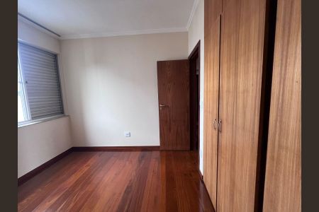 Apartamento para alugar com 120m², 3 quartos e 3 vagas