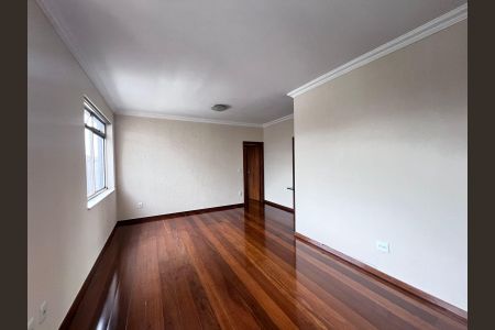 Apartamento para alugar com 120m², 3 quartos e 3 vagas