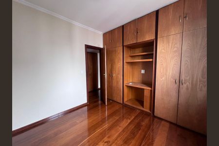 Apartamento para alugar com 120m², 3 quartos e 3 vagas