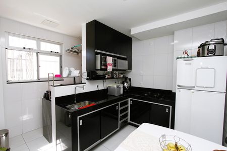 Apartamento à venda com 75m², 3 quartos e sem vagaCozinha