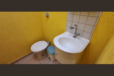 Casa à venda com 114m², 2 quartos e 2 vagasLavabo 