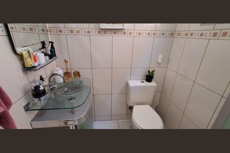 Casa à venda com 114m², 2 quartos e 2 vagasBanheiro Social 