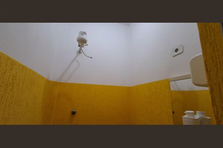 Casa à venda com 114m², 2 quartos e 2 vagasLavabo 