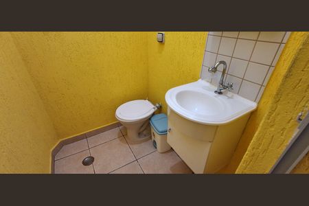 Casa à venda com 114m², 2 quartos e 2 vagasLavabo 