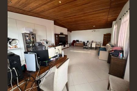 Casa à venda com 3 quartos, 180m² em Concórdia, Belo Horizonte