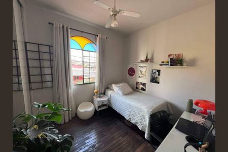 Casa à venda com 4 quartos, 364m² em Cachoeirinha, Belo Horizonte