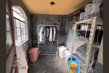 Casa à venda com 4 quartos, 364m² em Cachoeirinha, Belo Horizonte