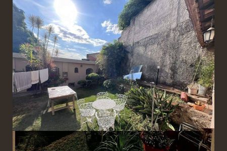 Casa à venda com 364m², 4 quartos e 3 vagas