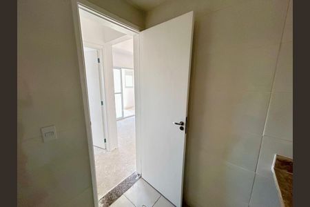 Apartamento à venda com 50m², 2 quartos e sem vaga Apartamento à venda com 50m², 2 quartos e sem vagaBanheiro