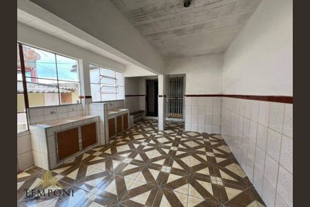 Casa à venda com 6 quartos, 261m² em Pirajá, Belo Horizonte