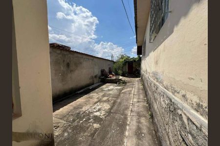 Casa à venda com 261m², 6 quartos e 1 vaga