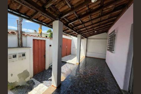 Casa à venda com 261m², 6 quartos e 1 vaga