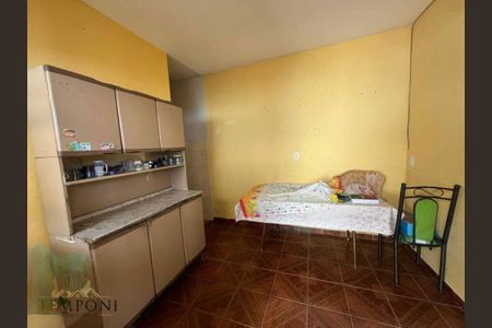 Casa à venda com 261m², 6 quartos e 1 vaga