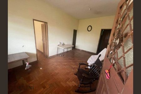 Casa à venda com 4 quartos, 180m² em Cachoeirinha, Belo Horizonte