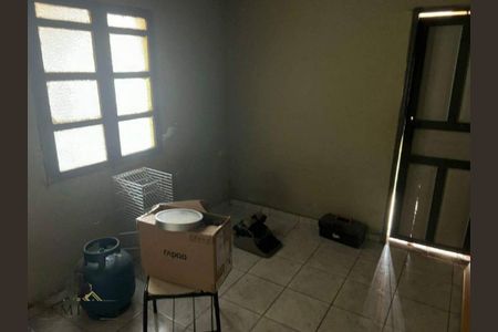 Casa à venda com 4 quartos, 180m² em Cachoeirinha, Belo Horizonte