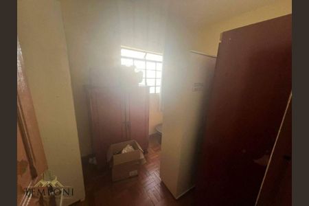 Casa à venda com 4 quartos, 180m² em Cachoeirinha, Belo Horizonte