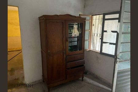 Casa à venda com 4 quartos, 180m² em Cachoeirinha, Belo Horizonte