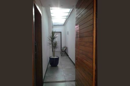 Casa à venda com 3 quartos, 197m² em Heliópolis, Belo Horizonte