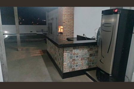 Casa à venda com 3 quartos, 197m² em Heliópolis, Belo Horizonte